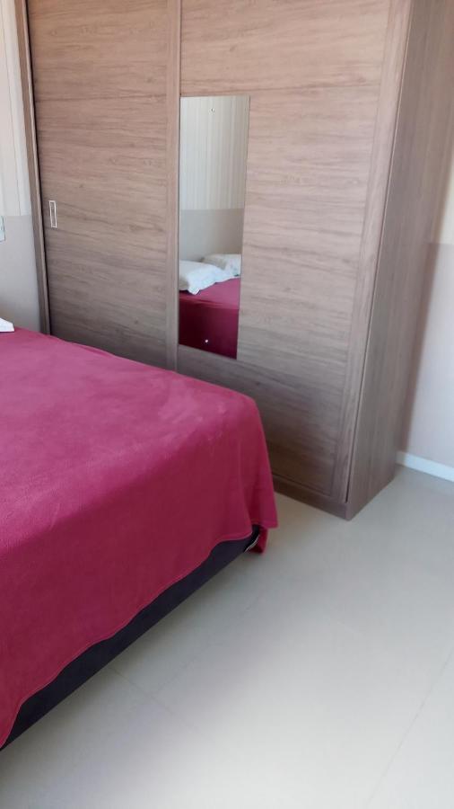 1 Com Cama De Casal,em Compartilhado Ar Condicionado, Tv, E Wi-fi -frigobar Homestay *