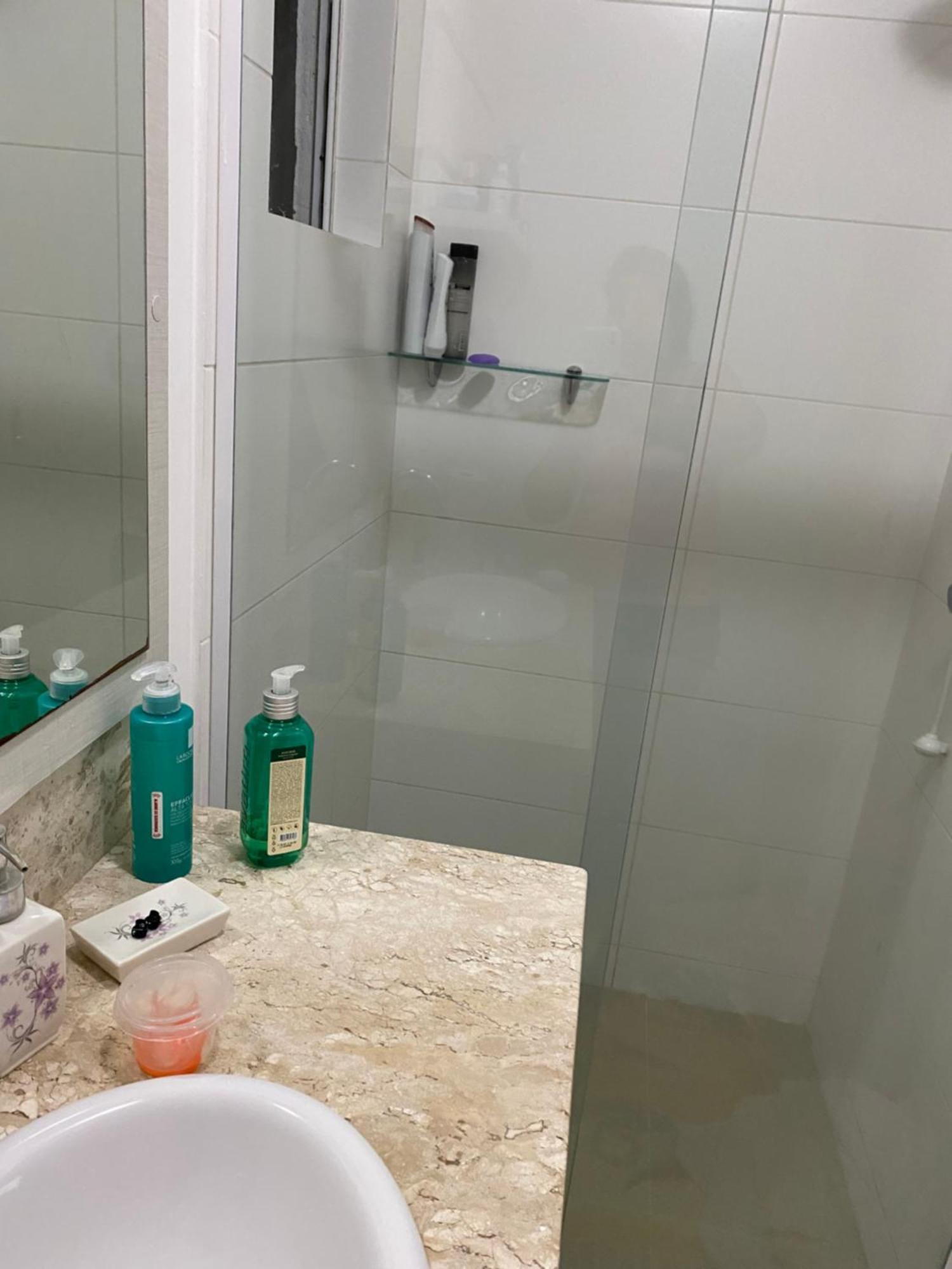 1 Com Cama De Casal,em Compartilhado Ar Condicionado, Tv, E Wi-fi -frigobar Itapema